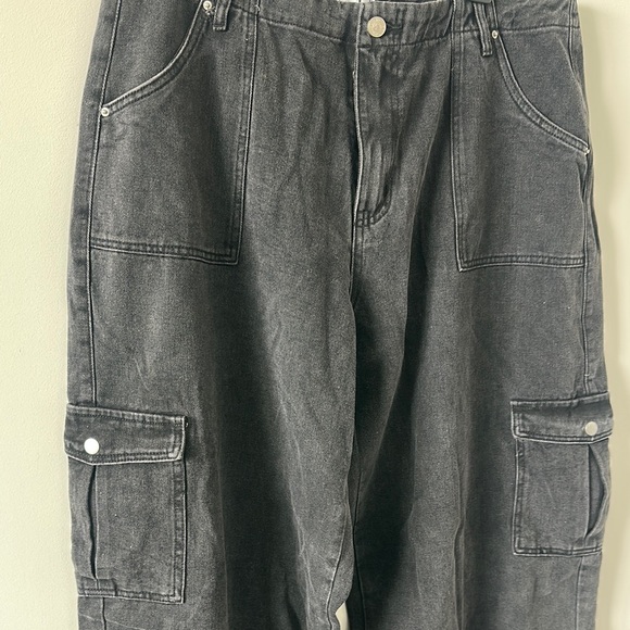 NWT Princess PolyADRIANNE WIDE LEG CARGO JEANS BLACK - Picture 4 of 5